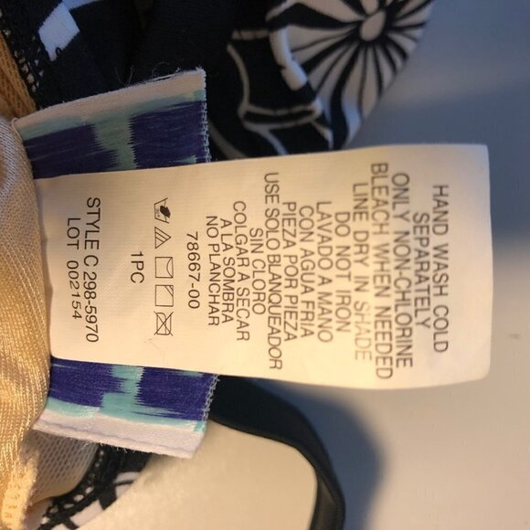 Delta Burke One Piece Swimsuit Black and White Floral Size 18W - Picture 7 of 7